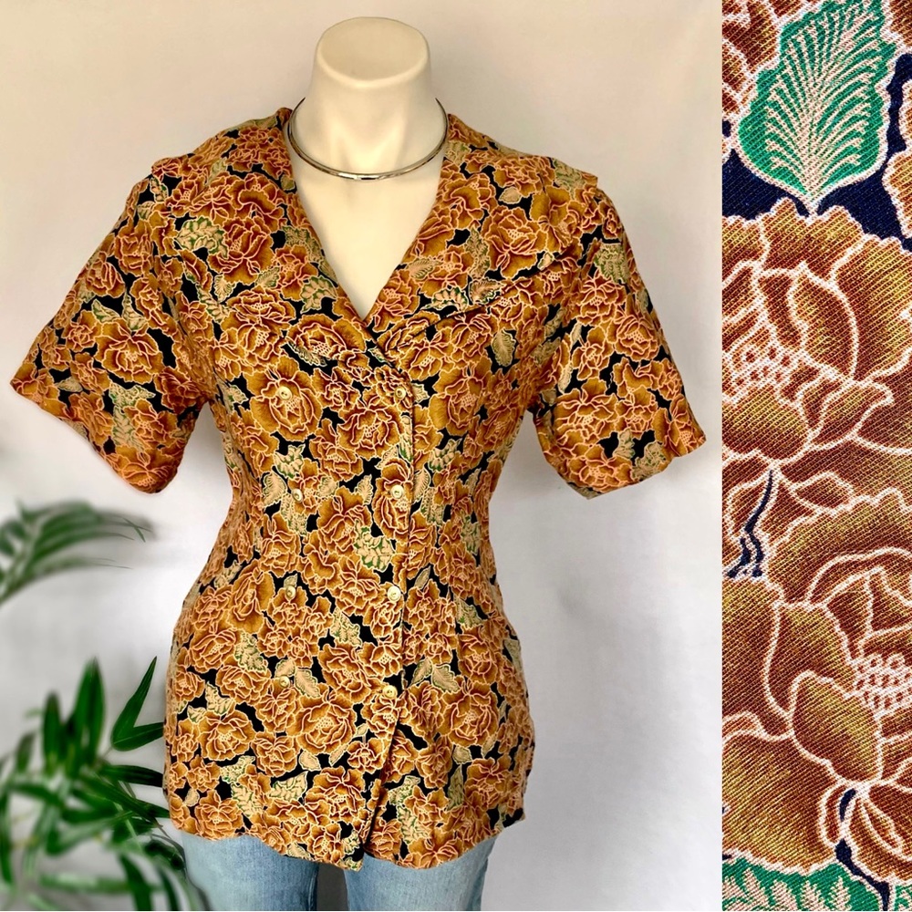 v i n t a g e :: Floral Puritan Peter Pan Collar Whimsical Blouse - Picture 2 of 14